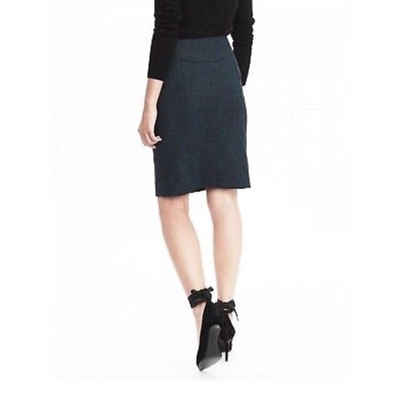 Banana Republic Textured Flannel Pencil Career Skirt Black and Teal - Picture 2 of 11